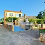 بيت للعطل Olea House Lukoran