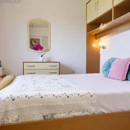 Olea House Semesterbostad