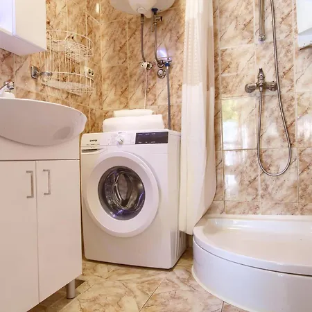 Olea House Hébergement de vacances Lukoran